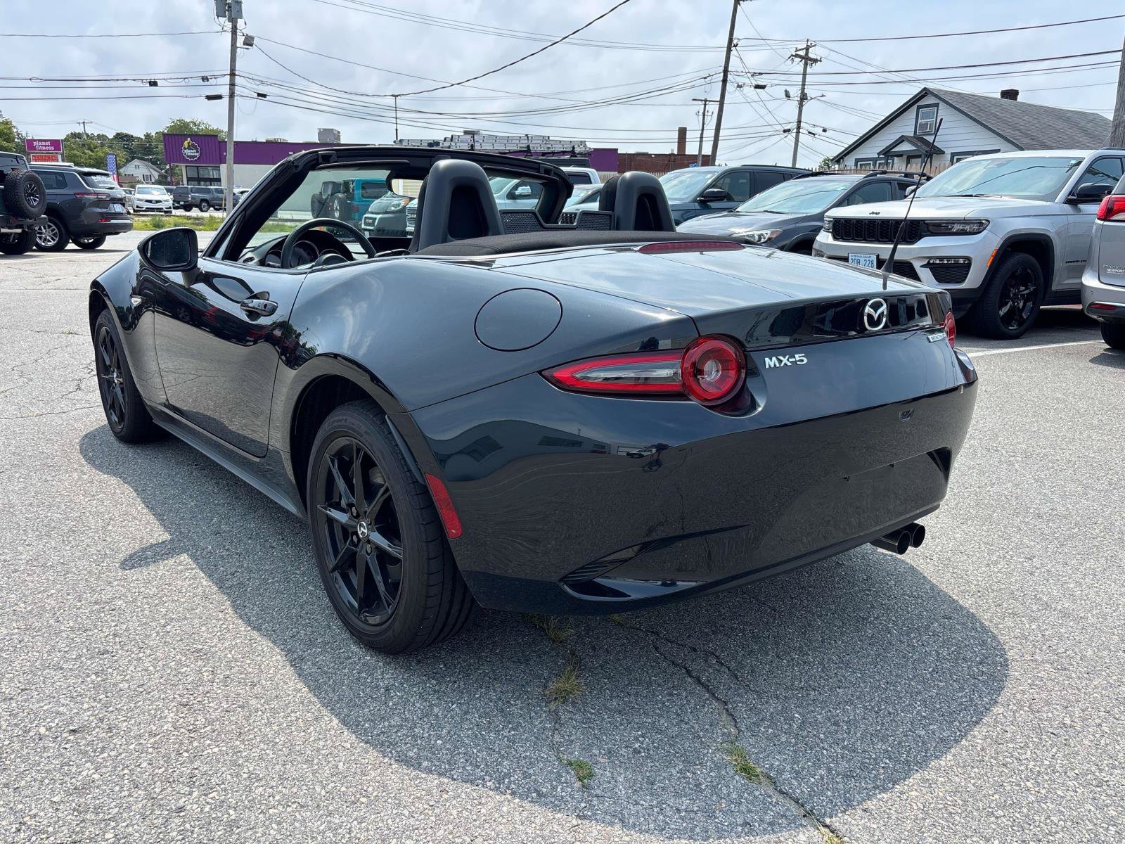 Used 2025 MAZDA MX-5 Miata Sport RWD image 4