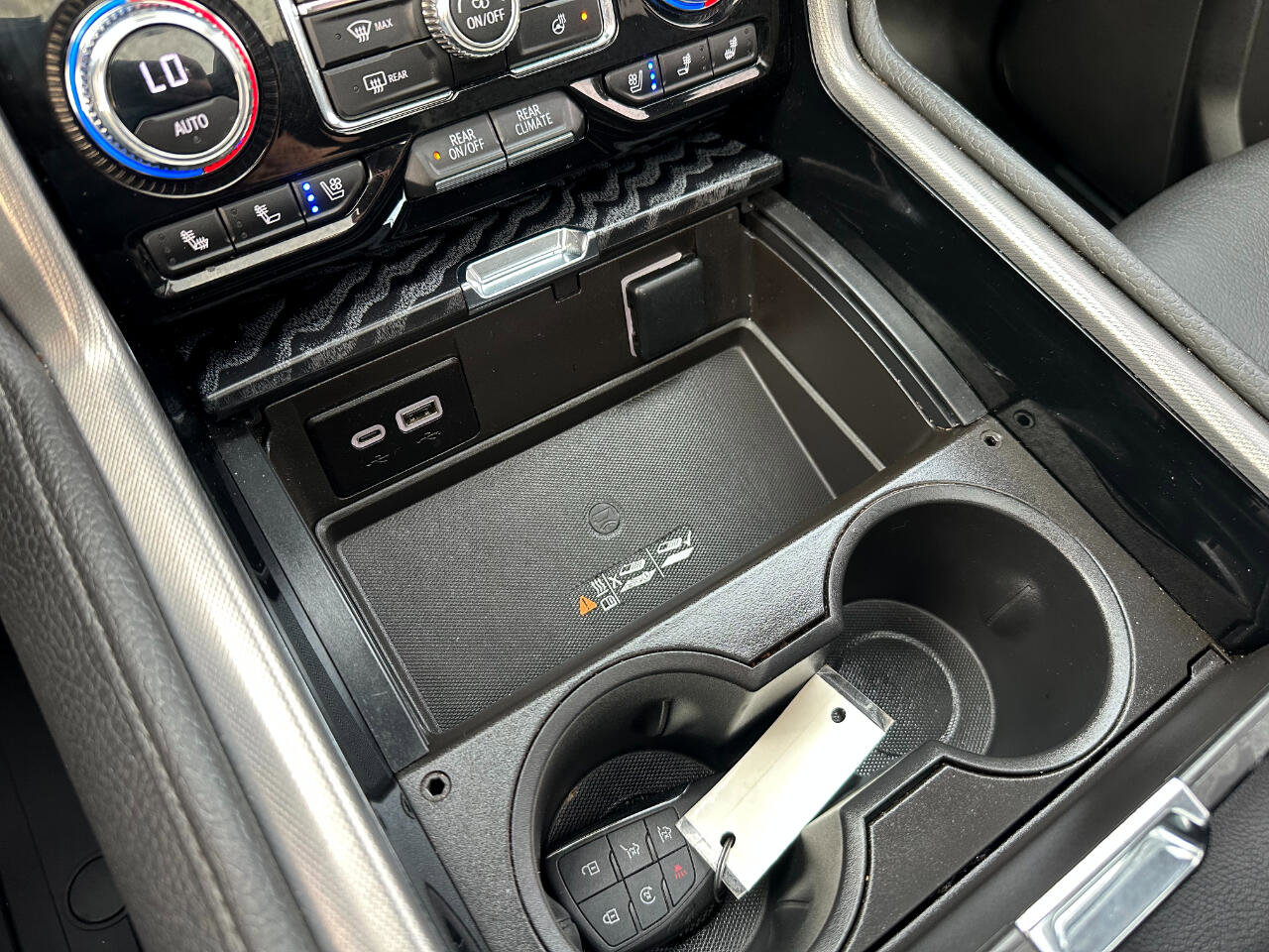 Used 2023 GMC Yukon Denali w/ Denali Reserve Package image 55