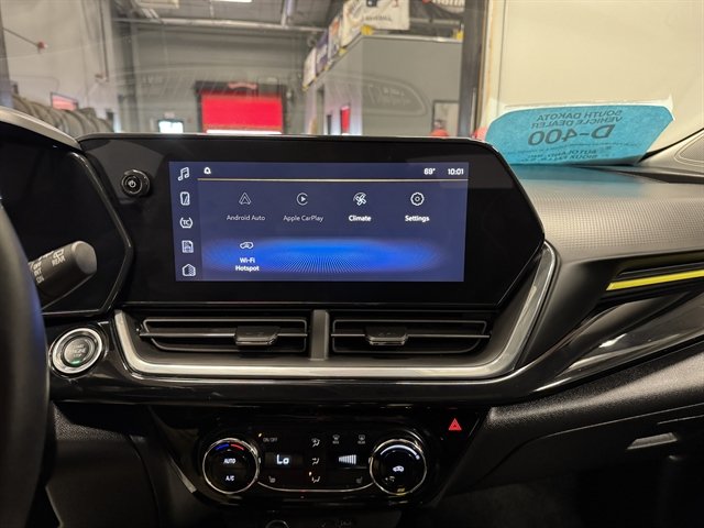 Used 2024 Chevrolet Trax ACTIV w/ Sunroof Package FWD image 22