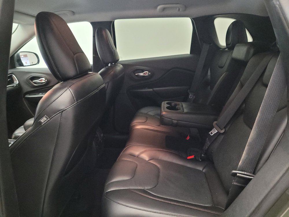 Used 2019 Jeep Cherokee Trailhawk AWD/4WD image 18