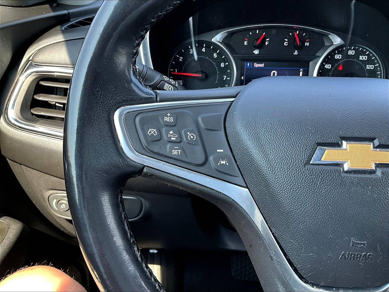 Used 2022 Chevrolet Equinox LT FWD image 11