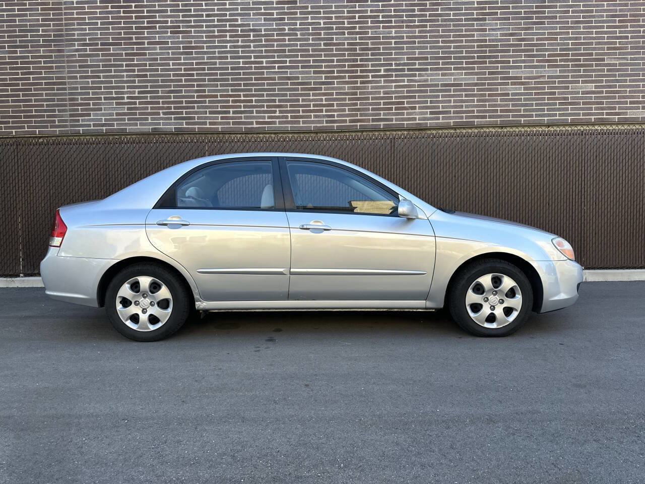 Used 2007 Kia Spectra EX image 4