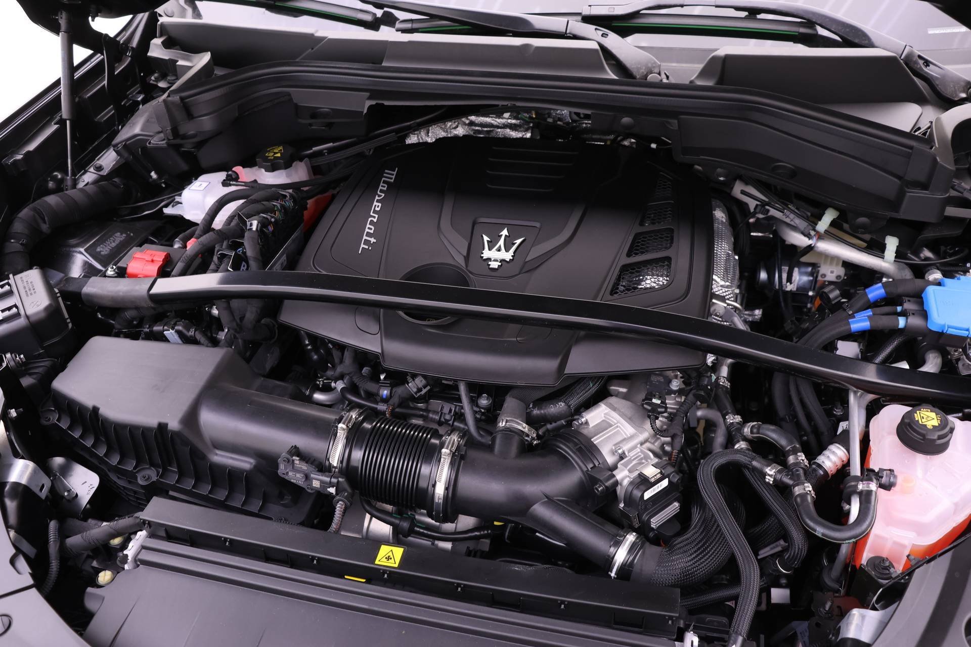 New 2024 Maserati Grecale GT image 16