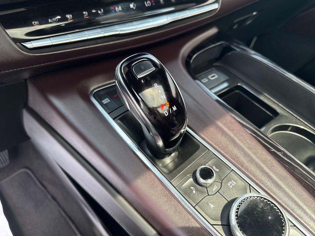 Used 2023 Cadillac Escalade ESV V AWD/4WD image 34