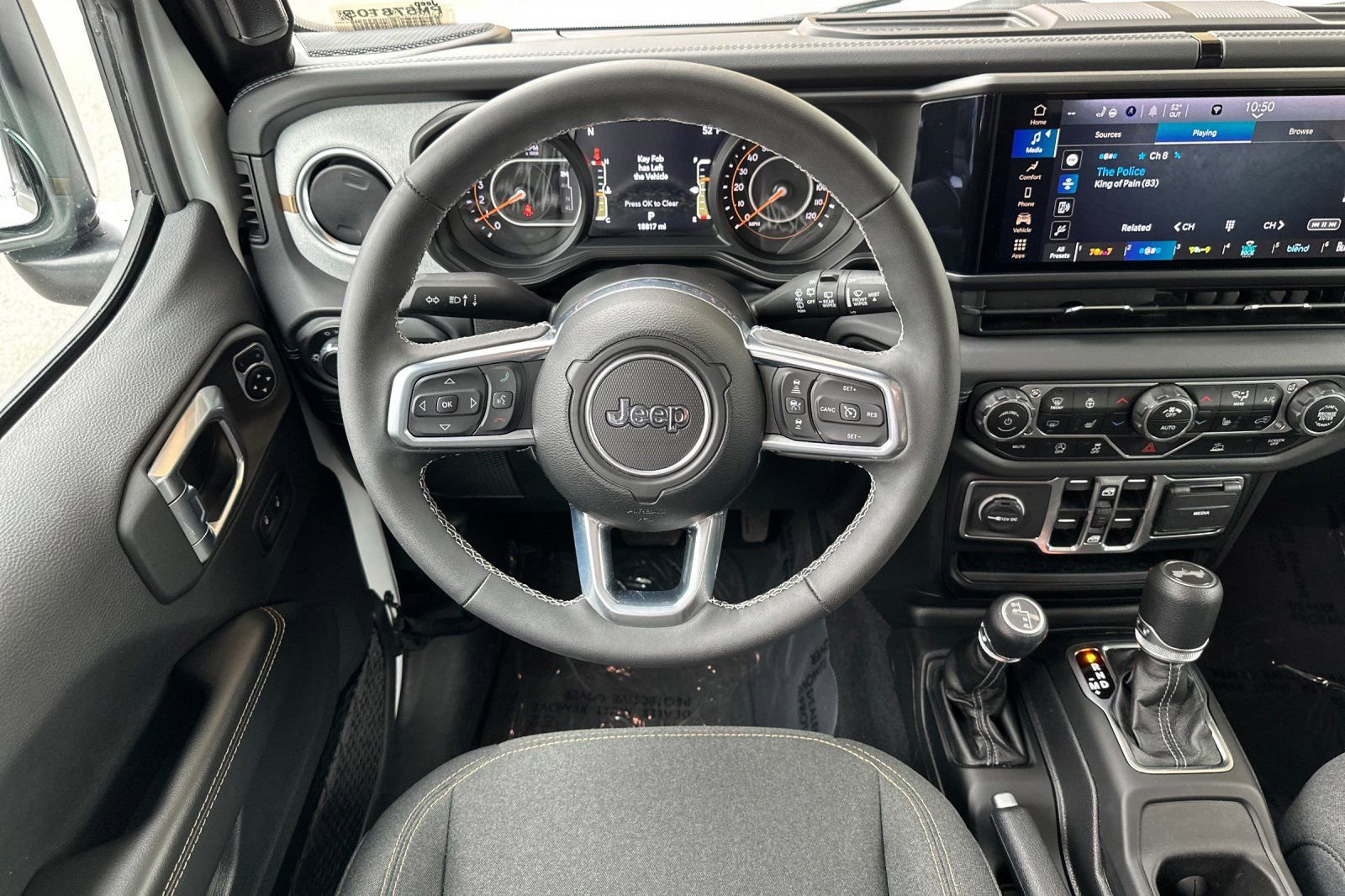 Used 2025 Jeep Wrangler Sahara image 14