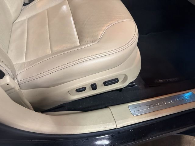 Used 2019 Ford Taurus Limited FWD image 18