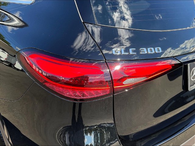 Used 2026 Mercedes-Benz GLC 300 4MATIC image 25