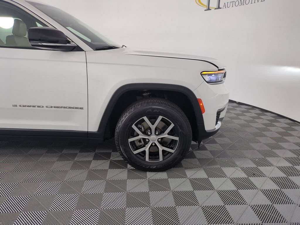Used 2024 Jeep Grand Cherokee L Limited AWD/4WD image 9