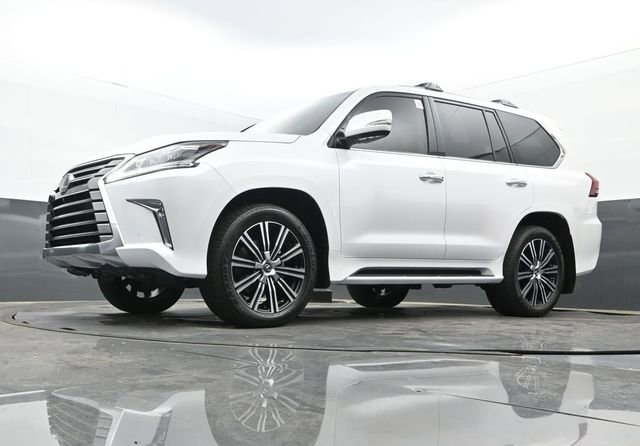 Used 2021 Lexus LX 570 4WD w/ Luxury Package image 32
