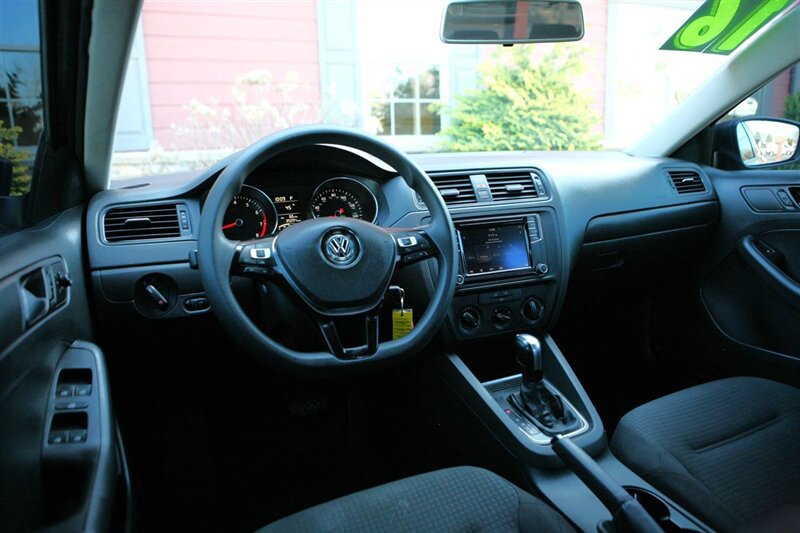 Used 2016 Volkswagen Jetta S FWD image 11