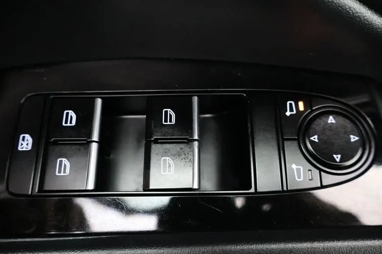 Used 2024 MAZDA CX-30 AWD 2.5 S w/ Select Sport Pkg image 18