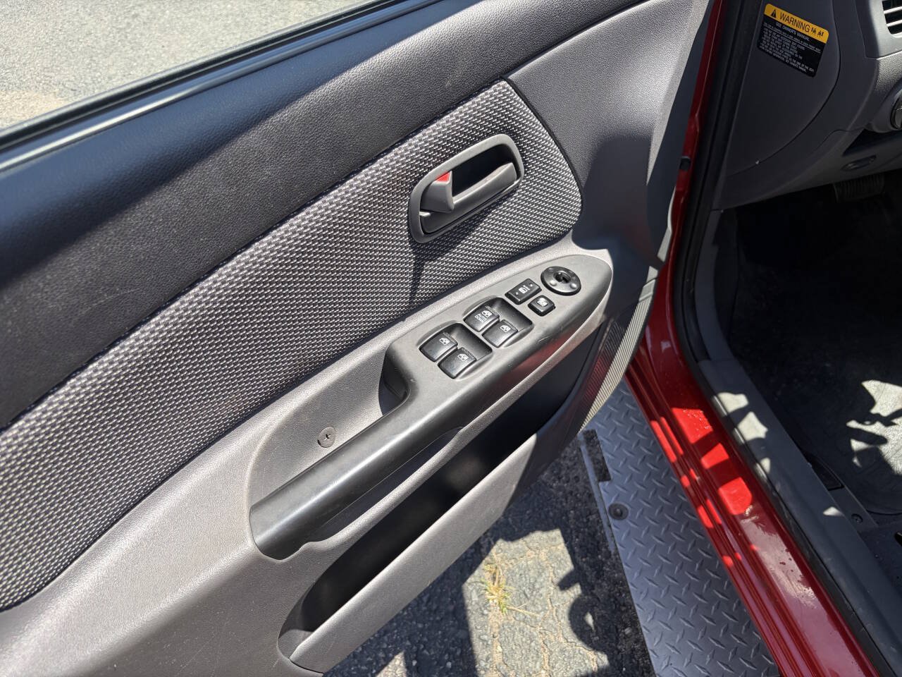 Used 2011 Kia Rio5 w/ Value Pkg FWD image 9