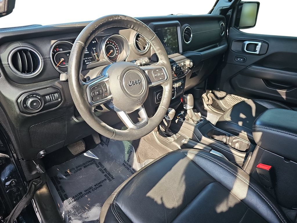 Used 2019 Jeep Wrangler Unlimited Sahara w/ Uconnect 4C Nav & Sound Group AWD/4WD image 16