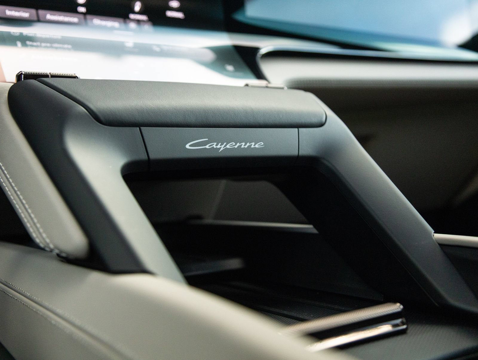 New 2026 Porsche Cayenne Electric AWD/4WD image 30