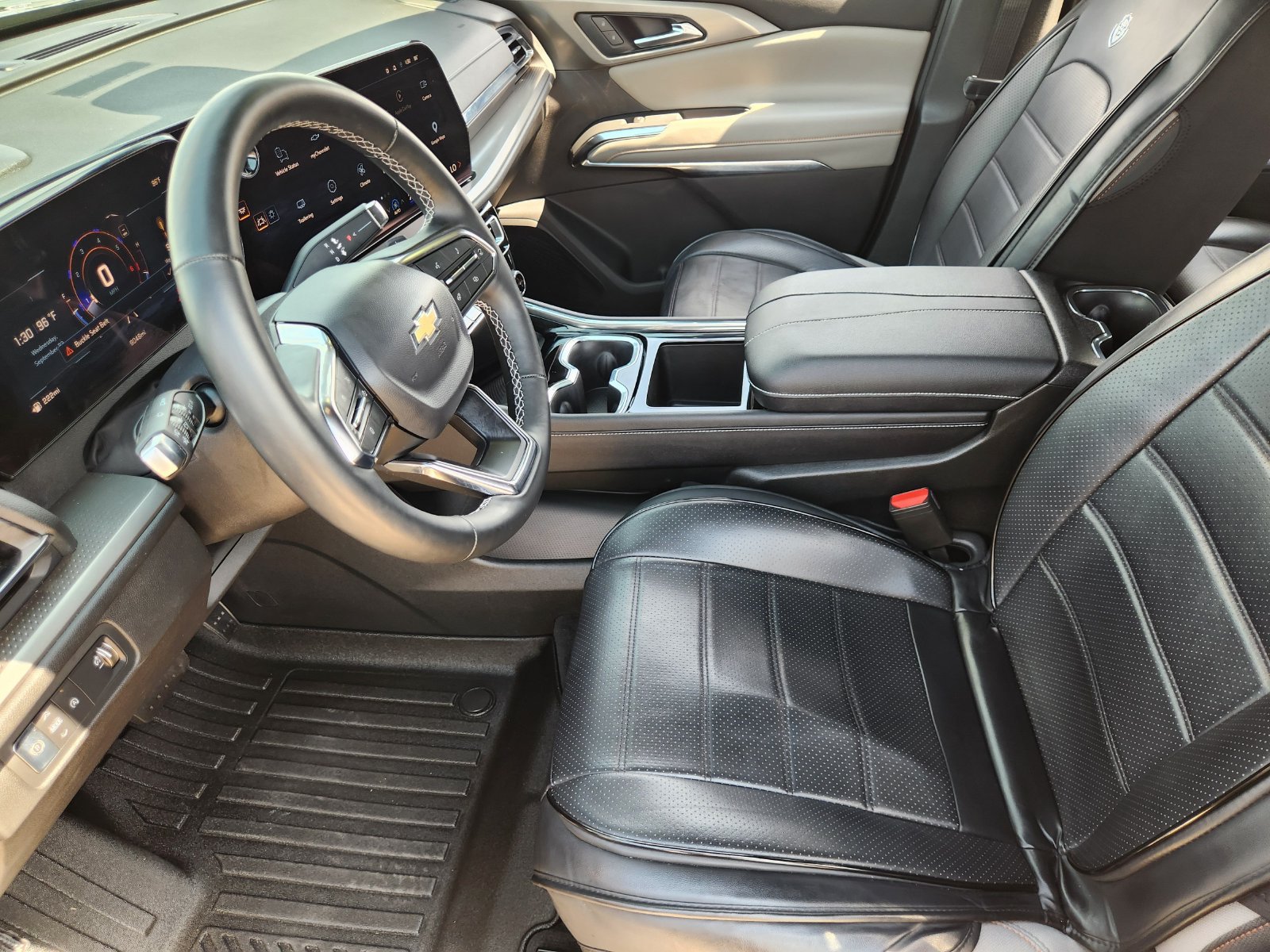 Certified 2026 Chevrolet Traverse LT w/ Driver Confidence Package FWD image 17