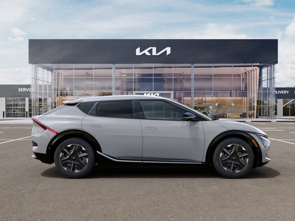 New 2026 Kia EV6 Wind RWD image 7