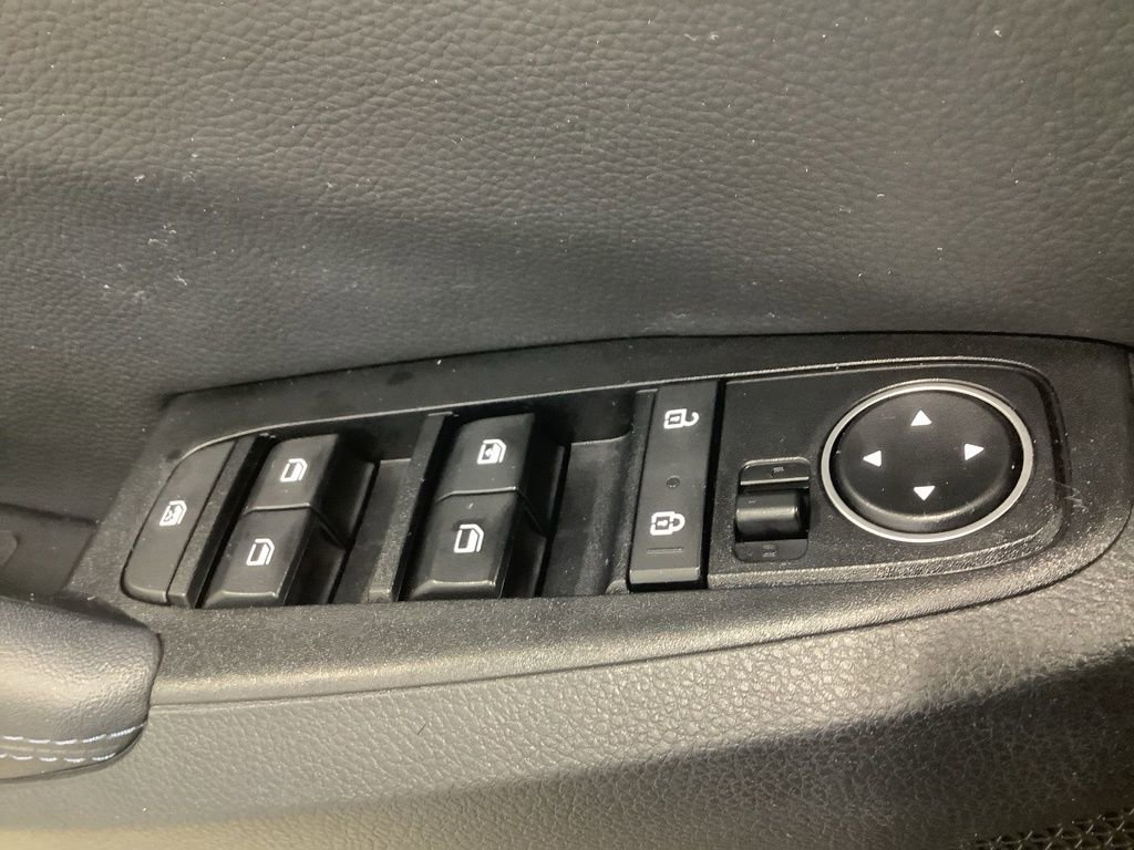 Certified 2023 Kia Seltos S image 17