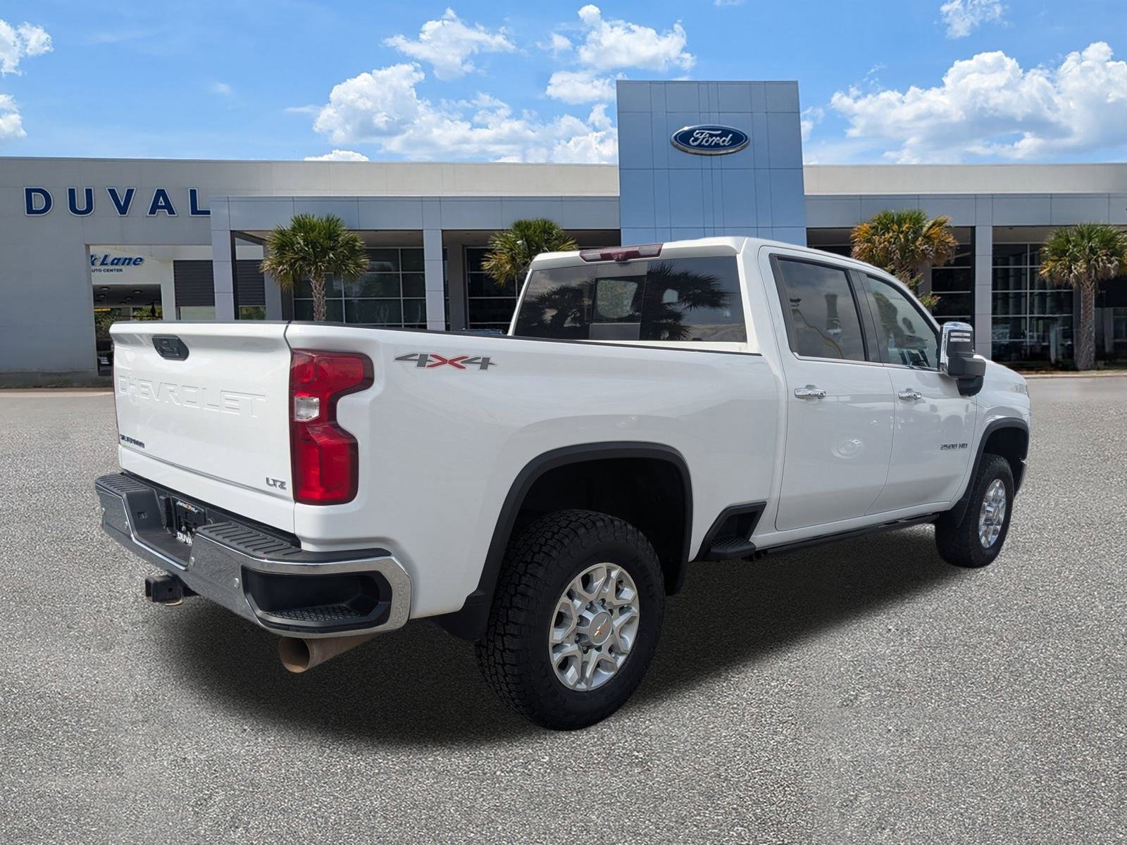 Used 2022 Chevrolet Silverado 2500 LTZ w/ LTZ Convenience Package image 4
