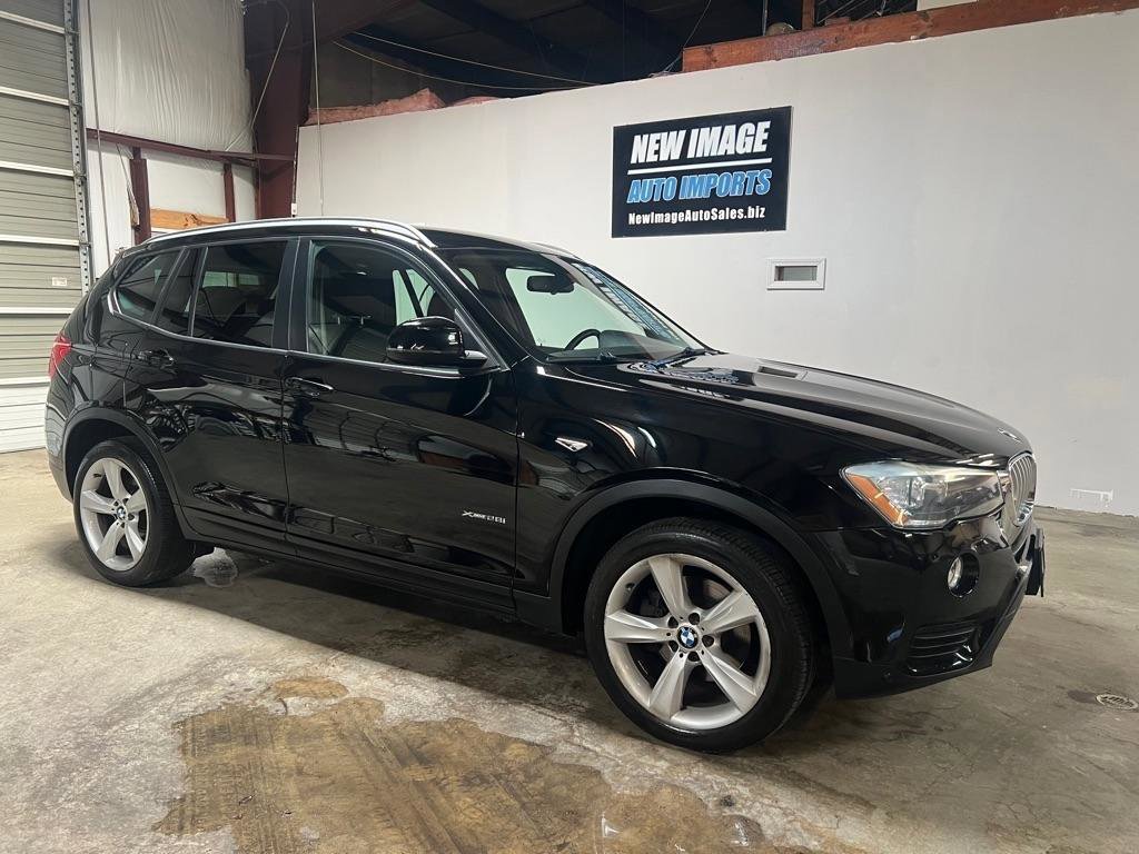 Used 2017 BMW X3 xDrive28i AWD/4WD image 2