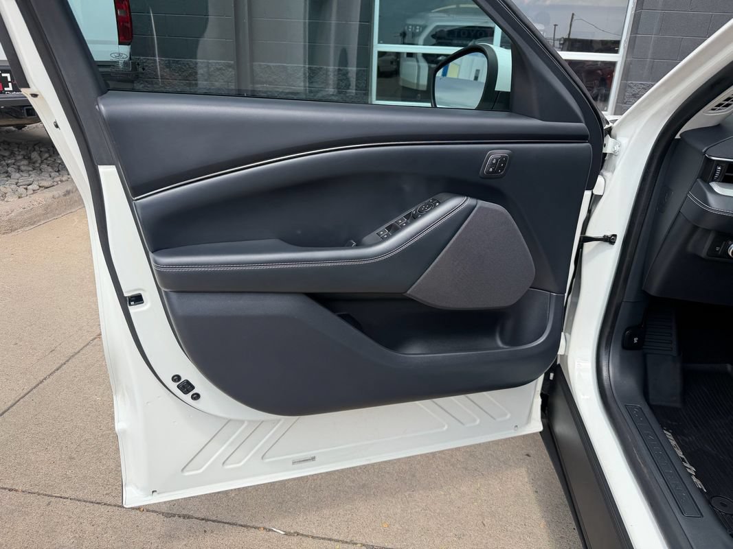 Used 2021 Ford Mustang Mach-E Select w/ Comfort/Appearance Package RWD image 19
