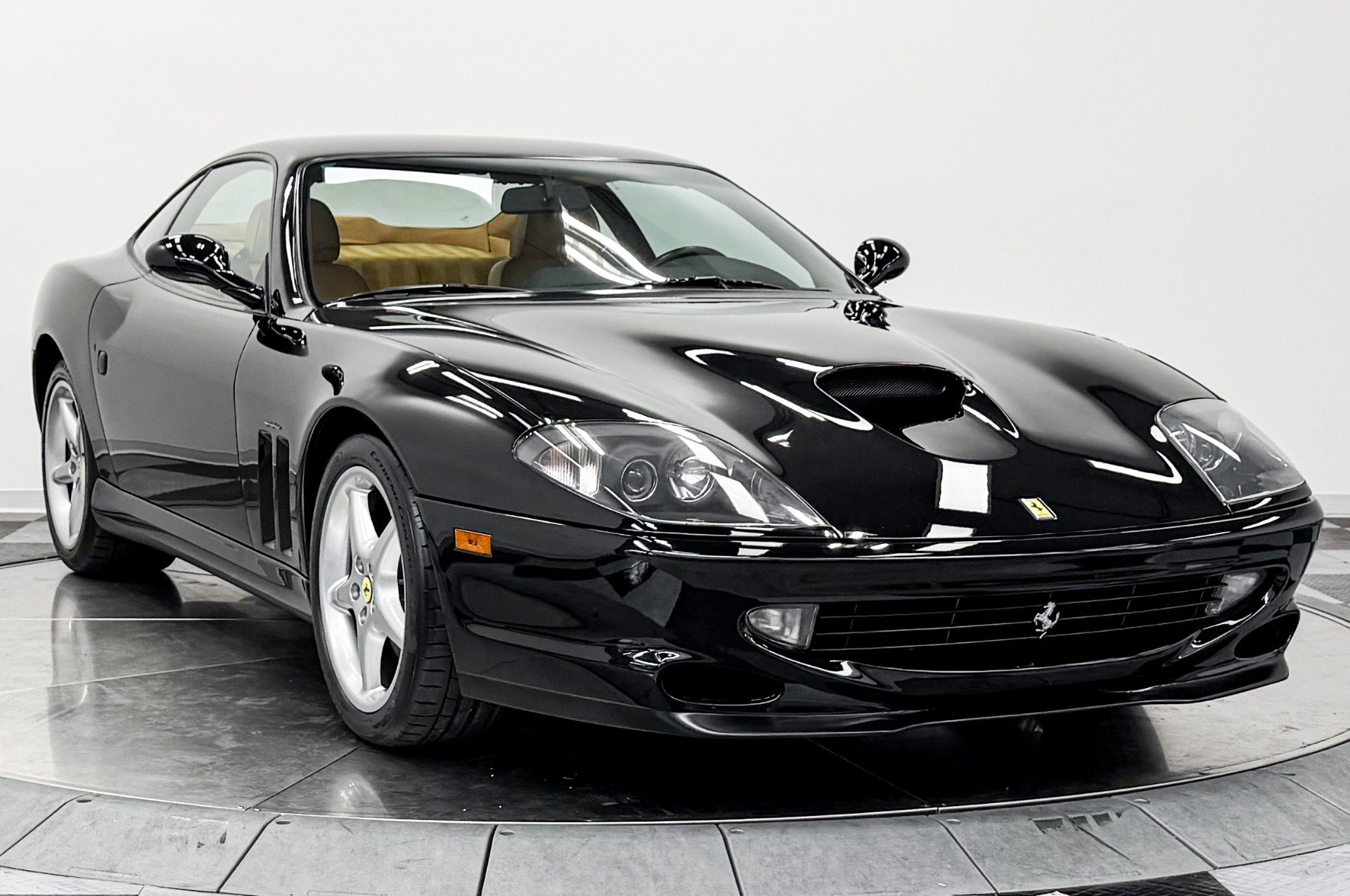 Used 1998 Ferrari 550 Maranello Coupe RWD image 3