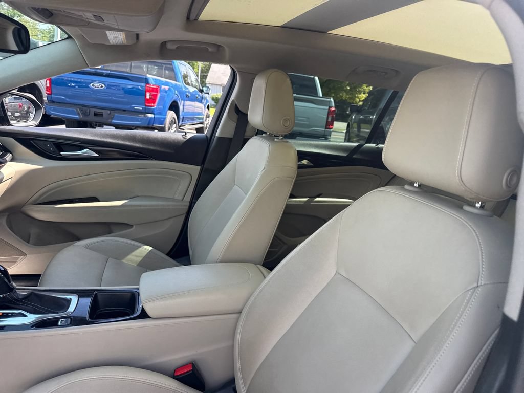 Used 2019 Buick Regal Essence w/ Driver Confidence Package I AWD/4WD image 24
