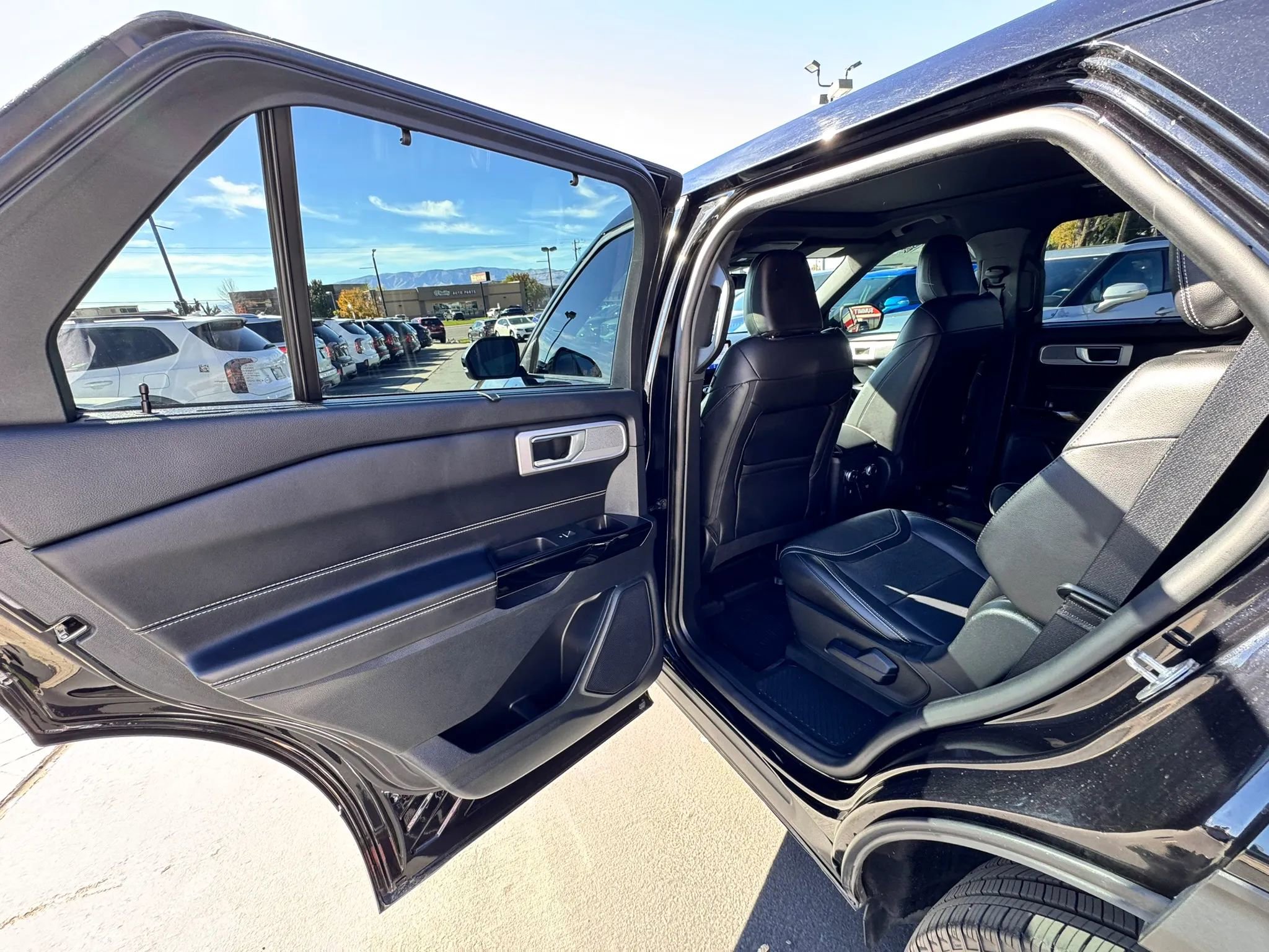 Used 2021 Ford Explorer ST image 25