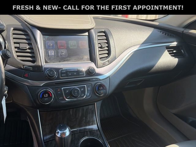 Used 2014 Chevrolet Impala LT w/ Convenience Package image 14