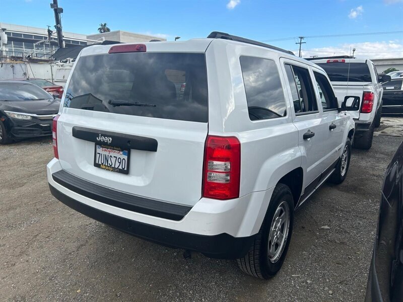 Used 2016 Jeep Patriot Sport FWD image 12