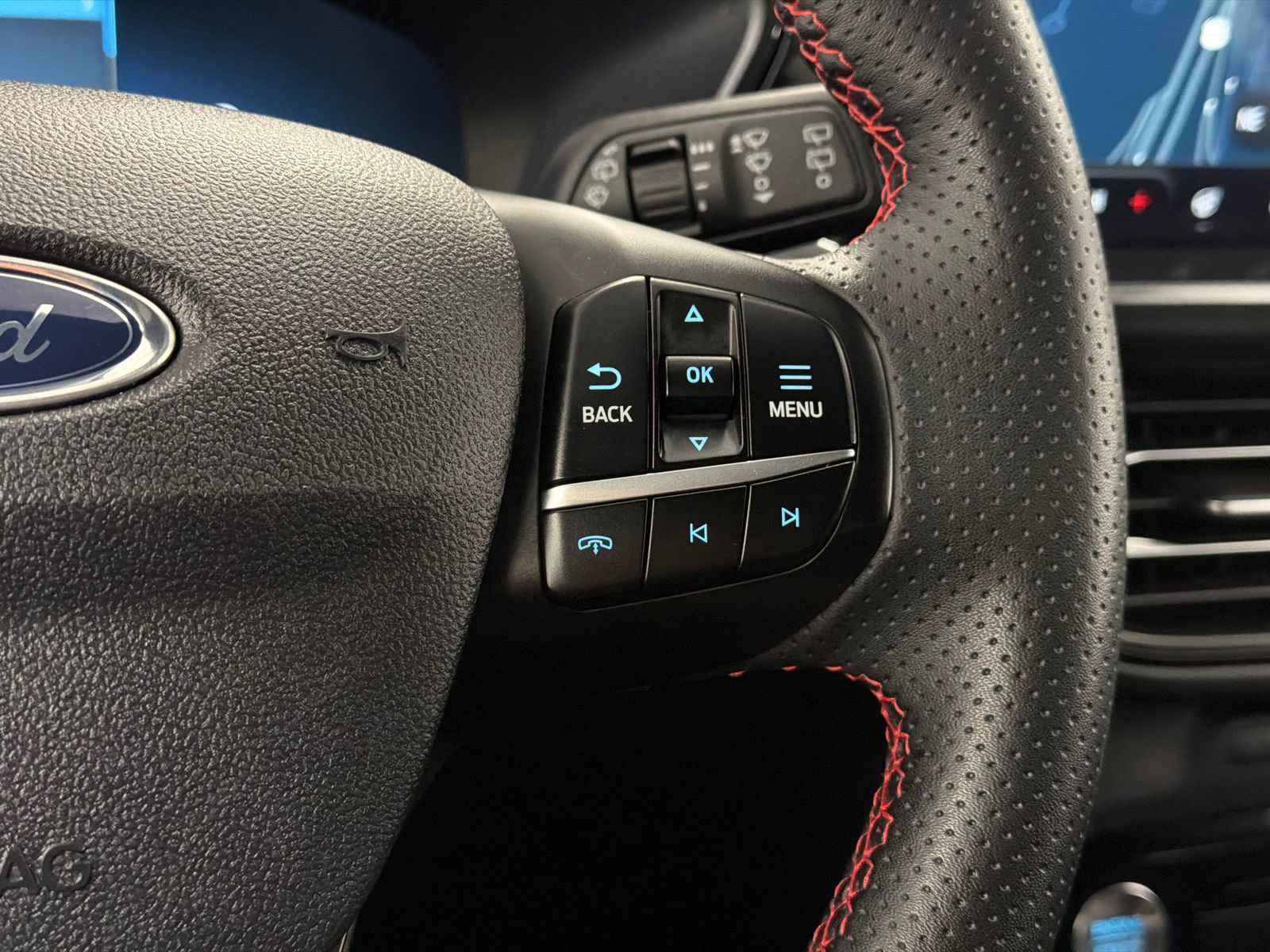 Used 2023 Ford Escape ST-Line Select w/ Tech Pack #2 image 17