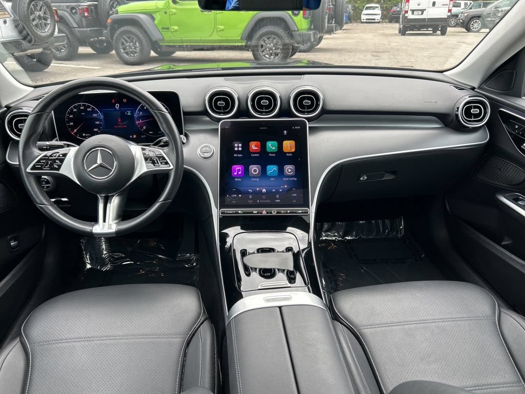 Used 2025 Mercedes-Benz C 300 Sedan image 29