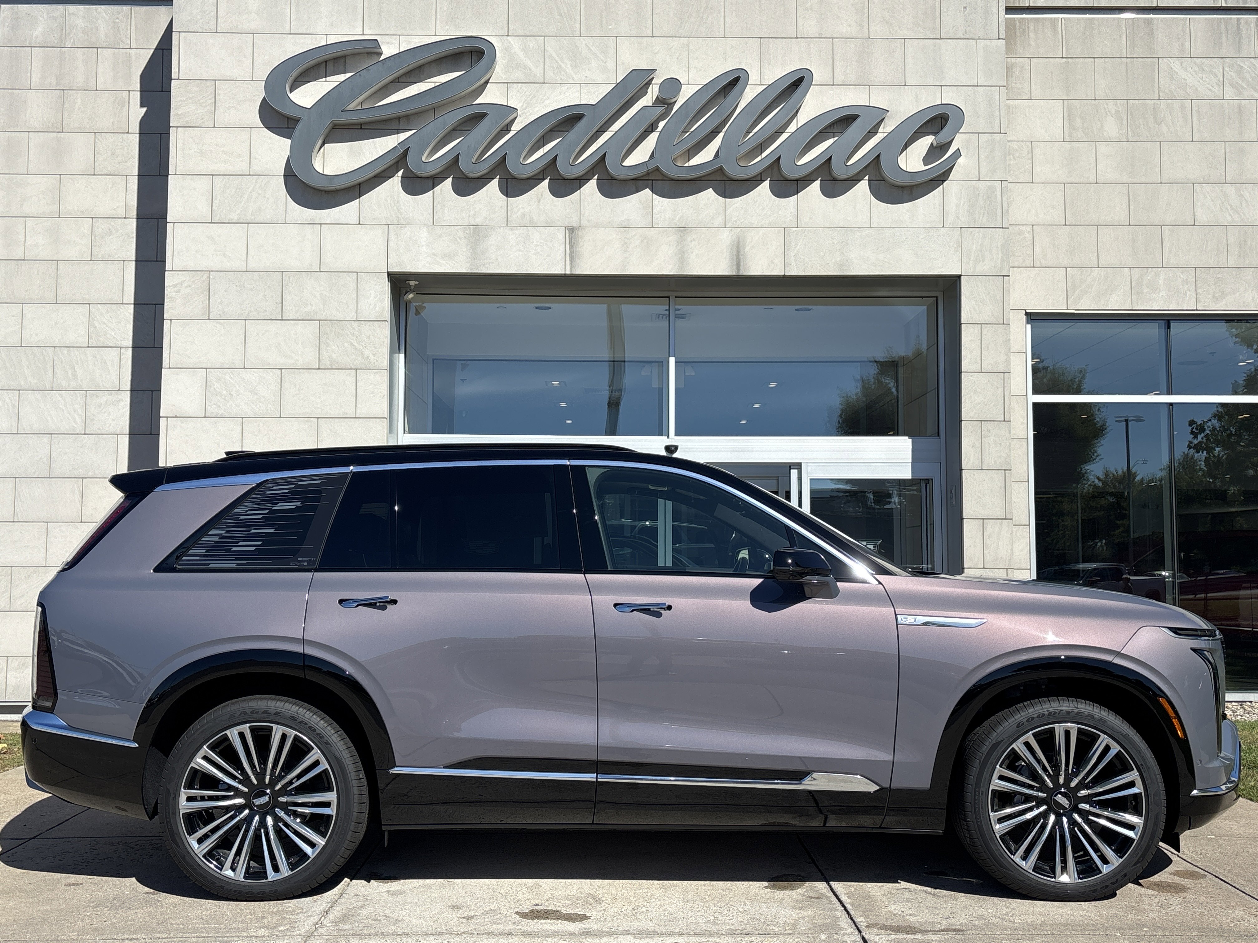 New 2026 Cadillac Vistiq Premium Luxury w/ LPO, Floor Liner Package image 3