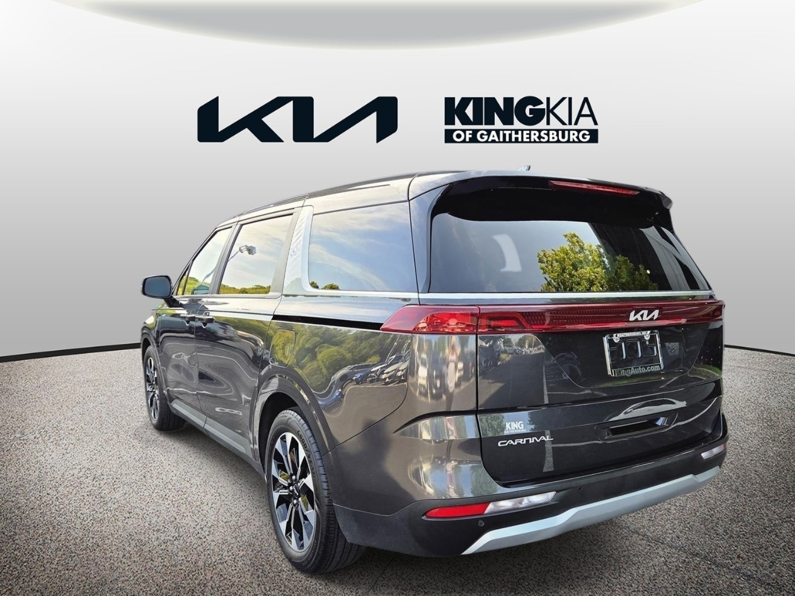 Certified 2024 Kia Carnival EX FWD image 6