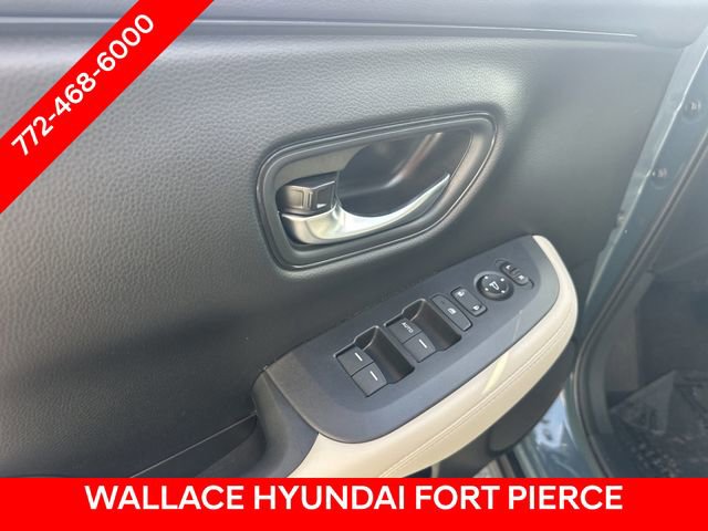 Used 2025 Honda HR-V LX image 18
