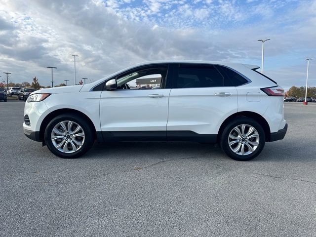 Used 2022 Ford Edge Titanium image 2