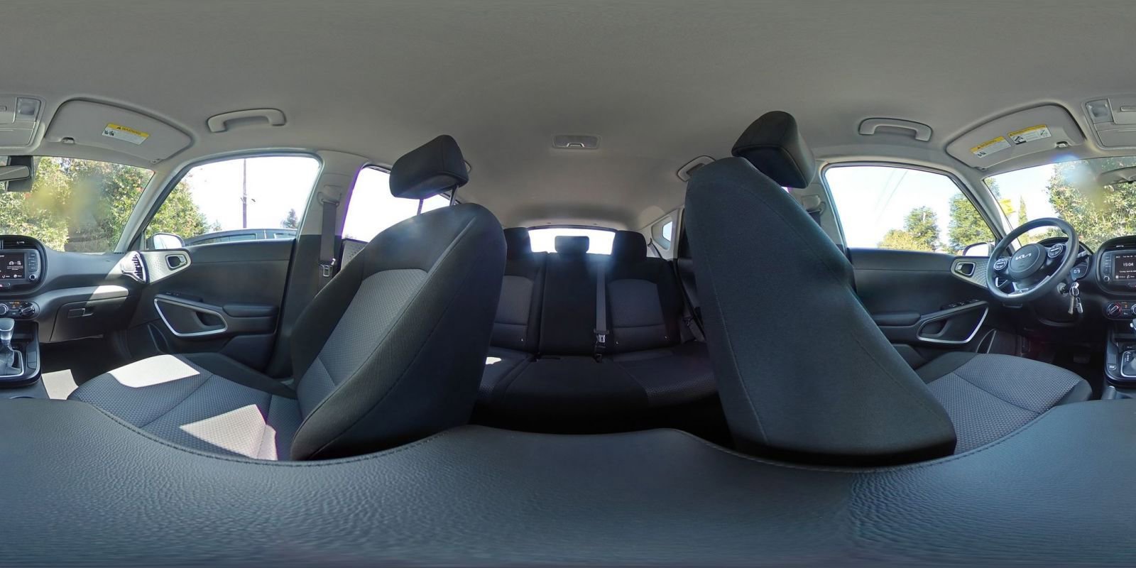 Used 2025 Kia Soul LX w/ LX Technology Package FWD image 40