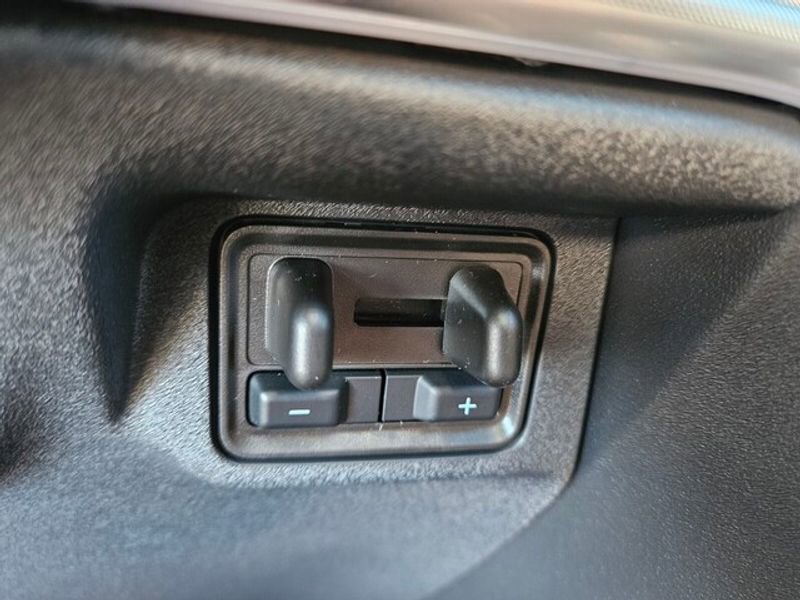 New 2025 Ford Expedition Platinum w/ Stealth Performance Package image 24