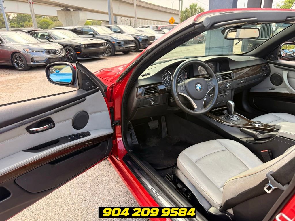 Used 2013 BMW 335i Convertible w/ Premium Pkg RWD image 22