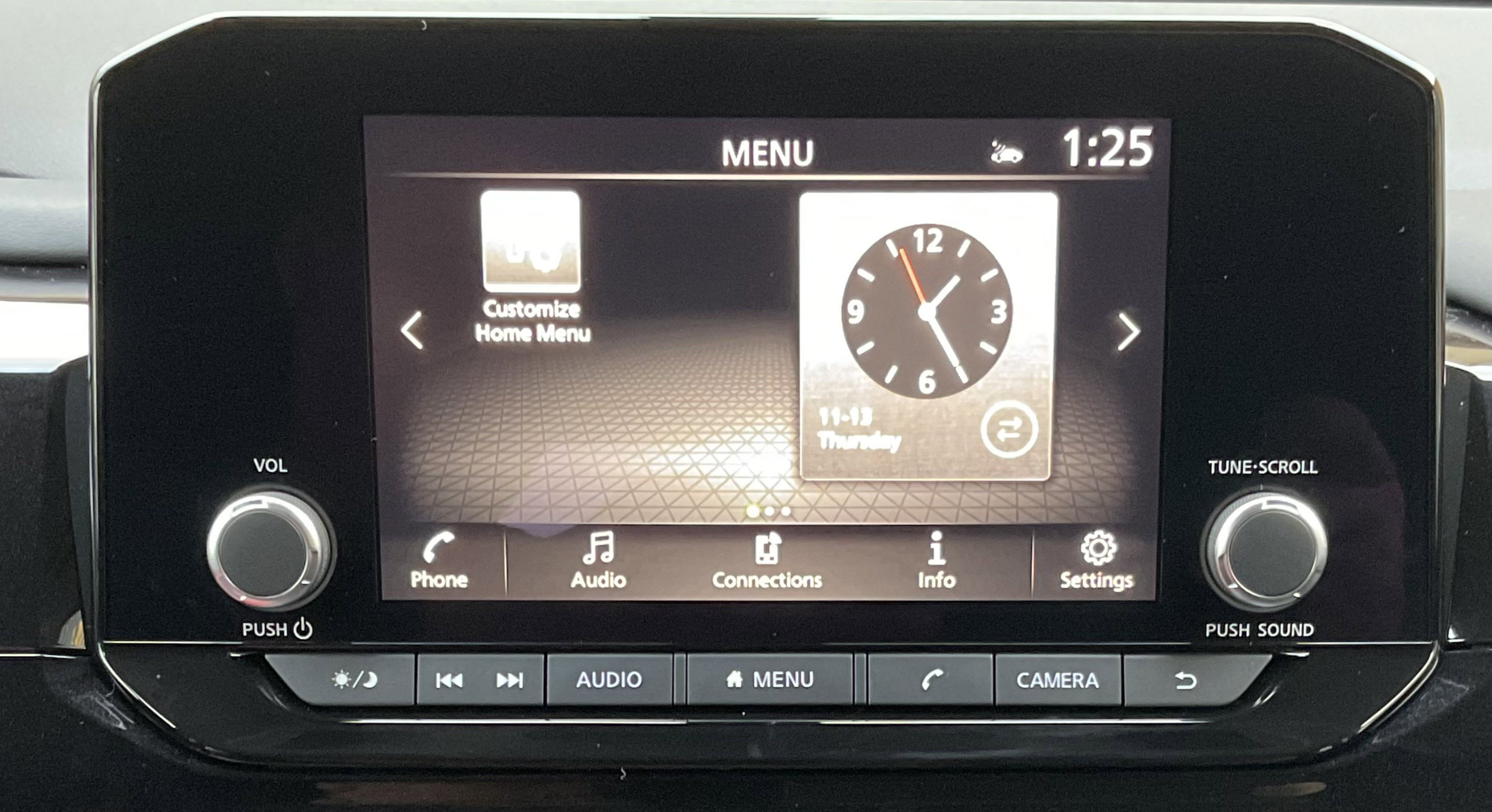 Used 2025 Nissan Pathfinder SV w/ Black Appearance Package image 14