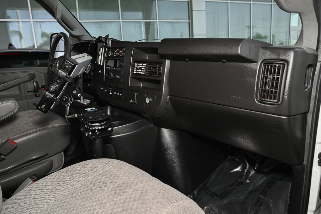 Used 2021 Chevrolet Express 2500 RWD image 35