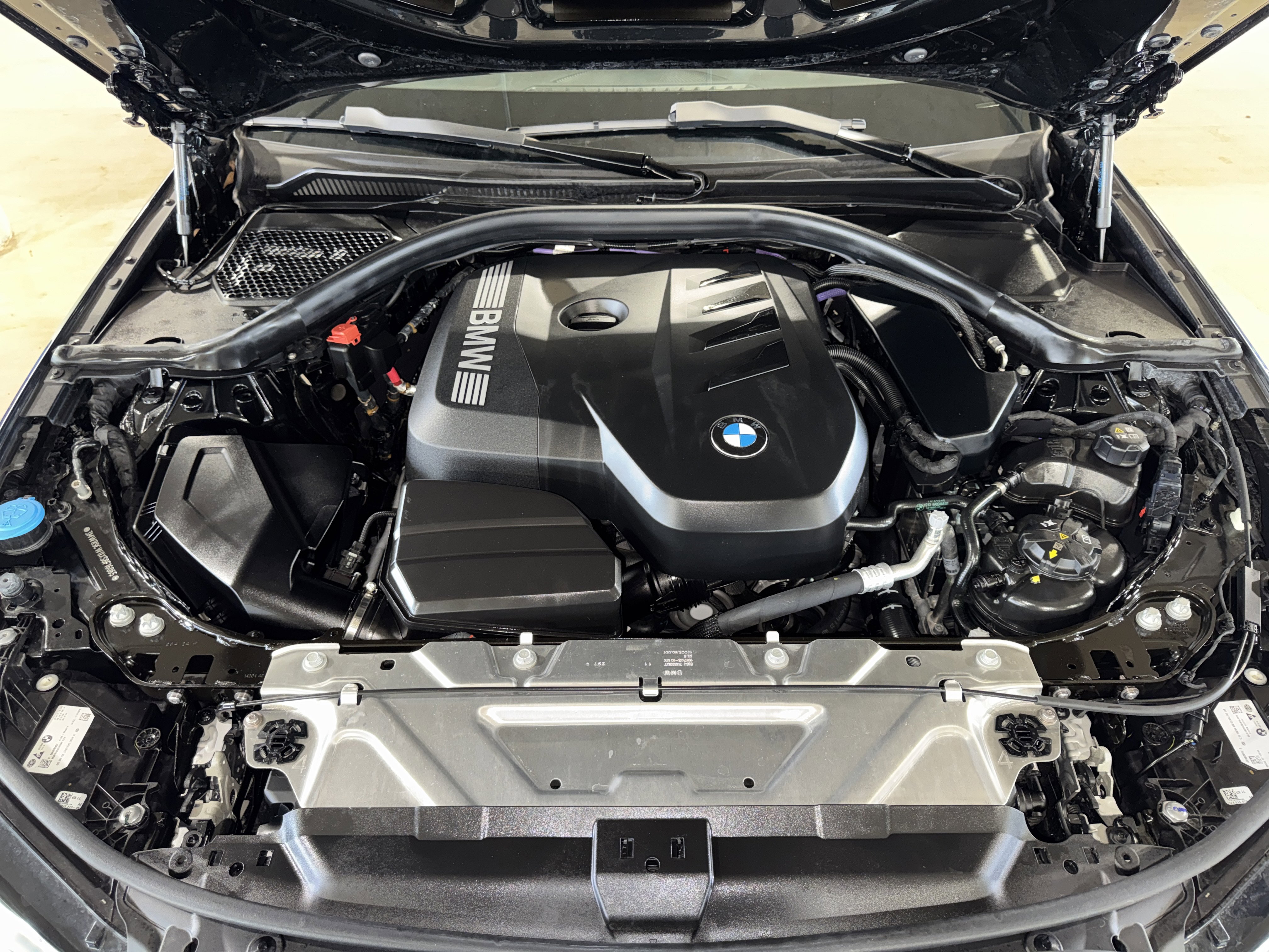 Certified 2025 BMW 330i xDrive Sedan w/ Convenience Package image 34