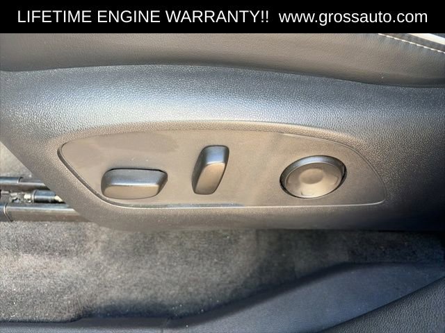Used 2025 Buick Enclave Preferred AWD/4WD image 17