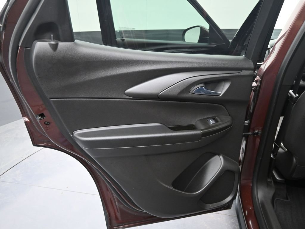 Used 2022 Chevrolet TrailBlazer LT w/ Convenience Package image 27