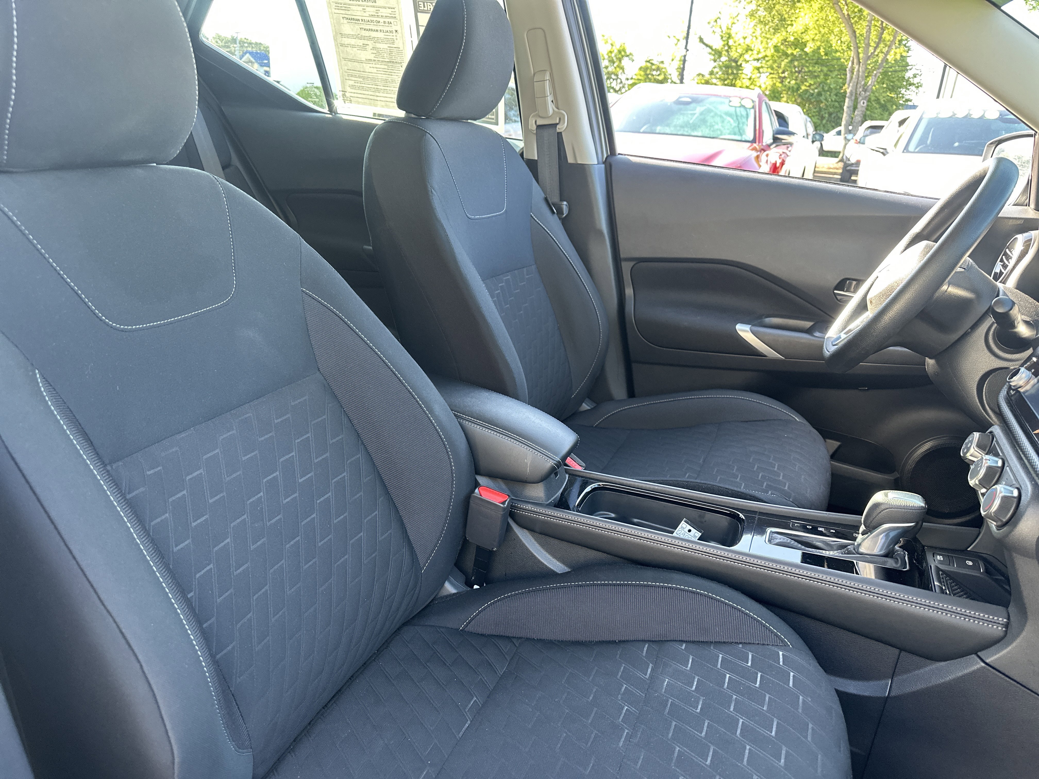 Used 2024 Nissan Kicks SV w/ Interior Electronics Package FWD image 13