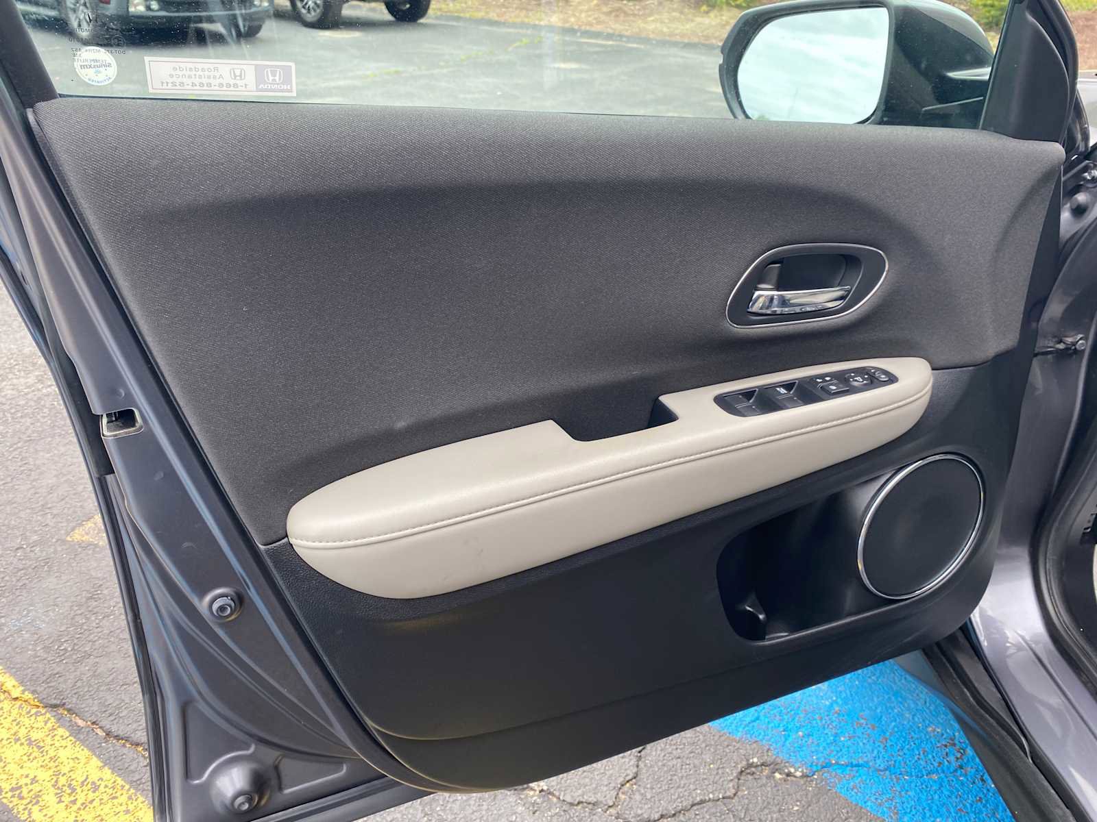 Used 2019 Honda HR-V EX image 29