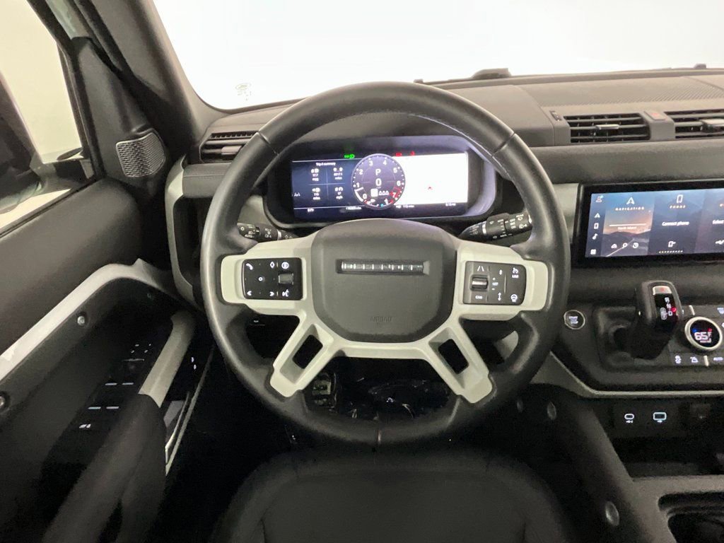 Used 2024 Land Rover Defender 110 S image 11