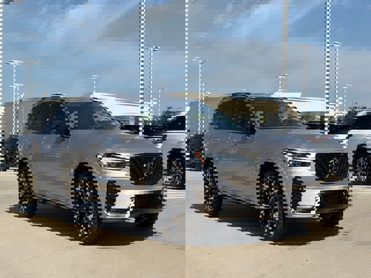 New 2026 Volvo XC60 B5 Ultra w/ Protection Package Premier image 4