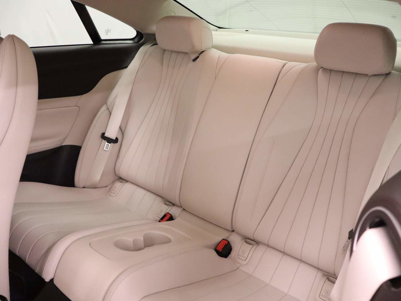 Used 2018 Mercedes-Benz E 400 Coupe image 16