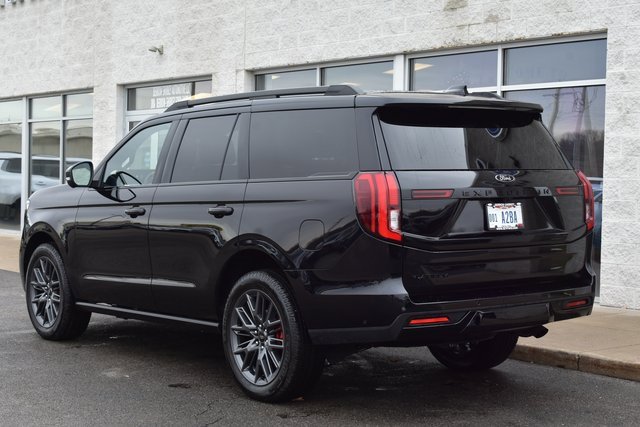 Used 2025 Ford Expedition Platinum w/ Stealth Performance Package image 4