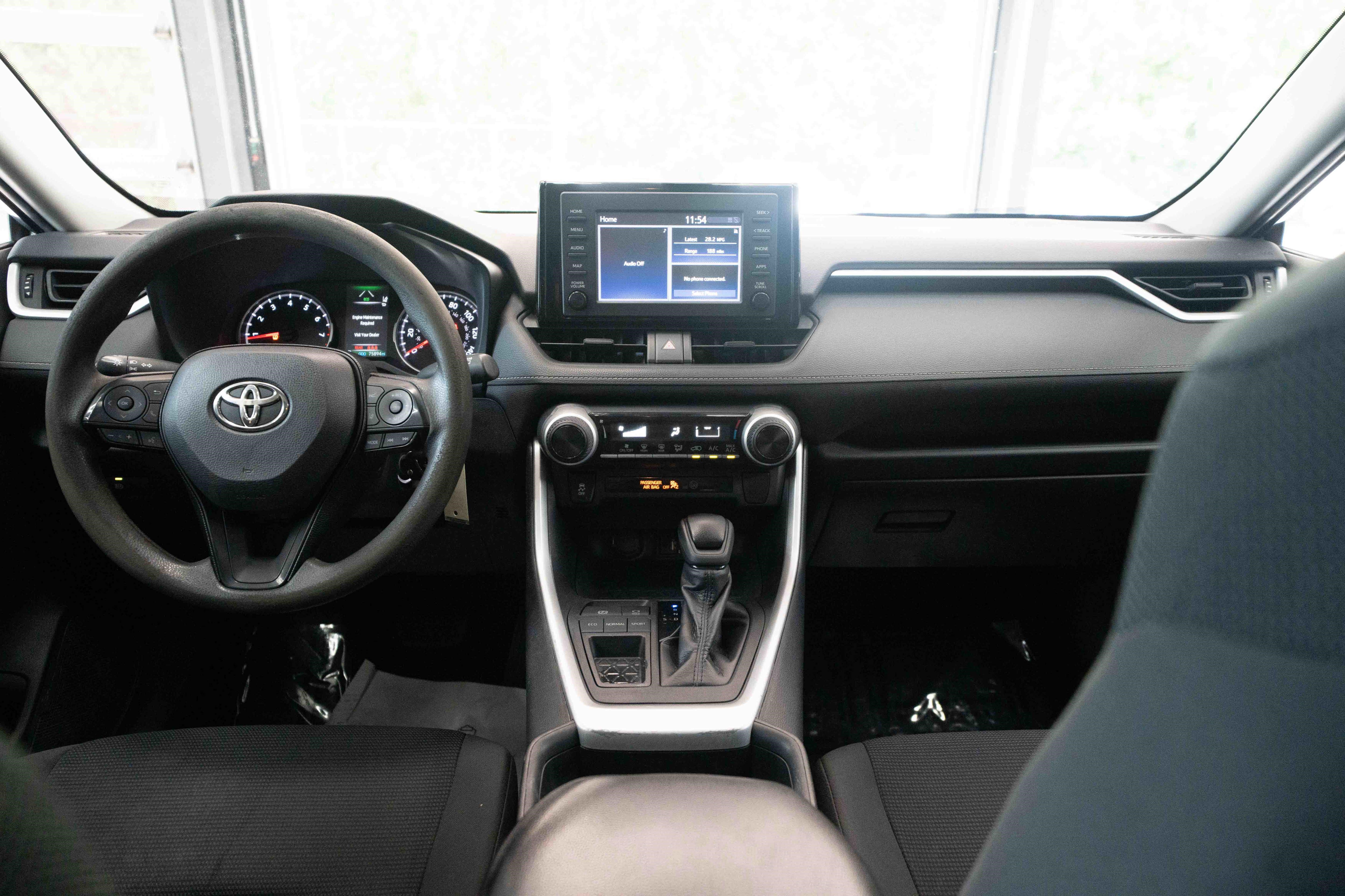 Used 2019 Toyota RAV4 LE w/ Carpet Mat Package FWD image 20